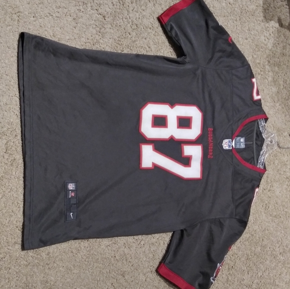 Large Nike NFL Tampa Bay Gronkowski football jersey. Gray and red. - Picture 6 of 6